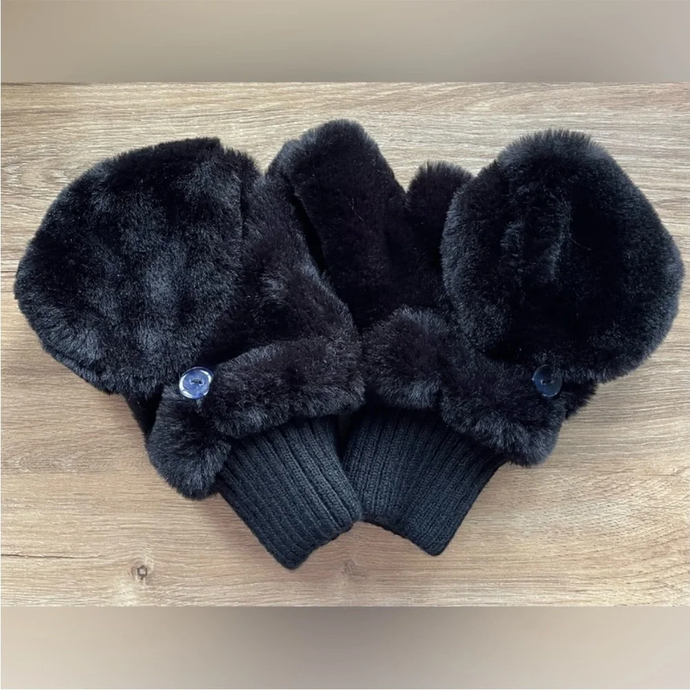 NWOT House Of Harlow BLACK FAUX FUR Convertible Flip Top Mittens